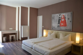 Гостиница Hotel Rheinstein  Рюдесхайм-На-Рейне